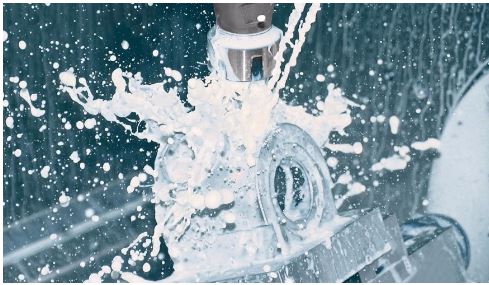 Huile soluble pour la coupe des métaux pour une productivité et performance en toute sécurité avec Swisscool 8000